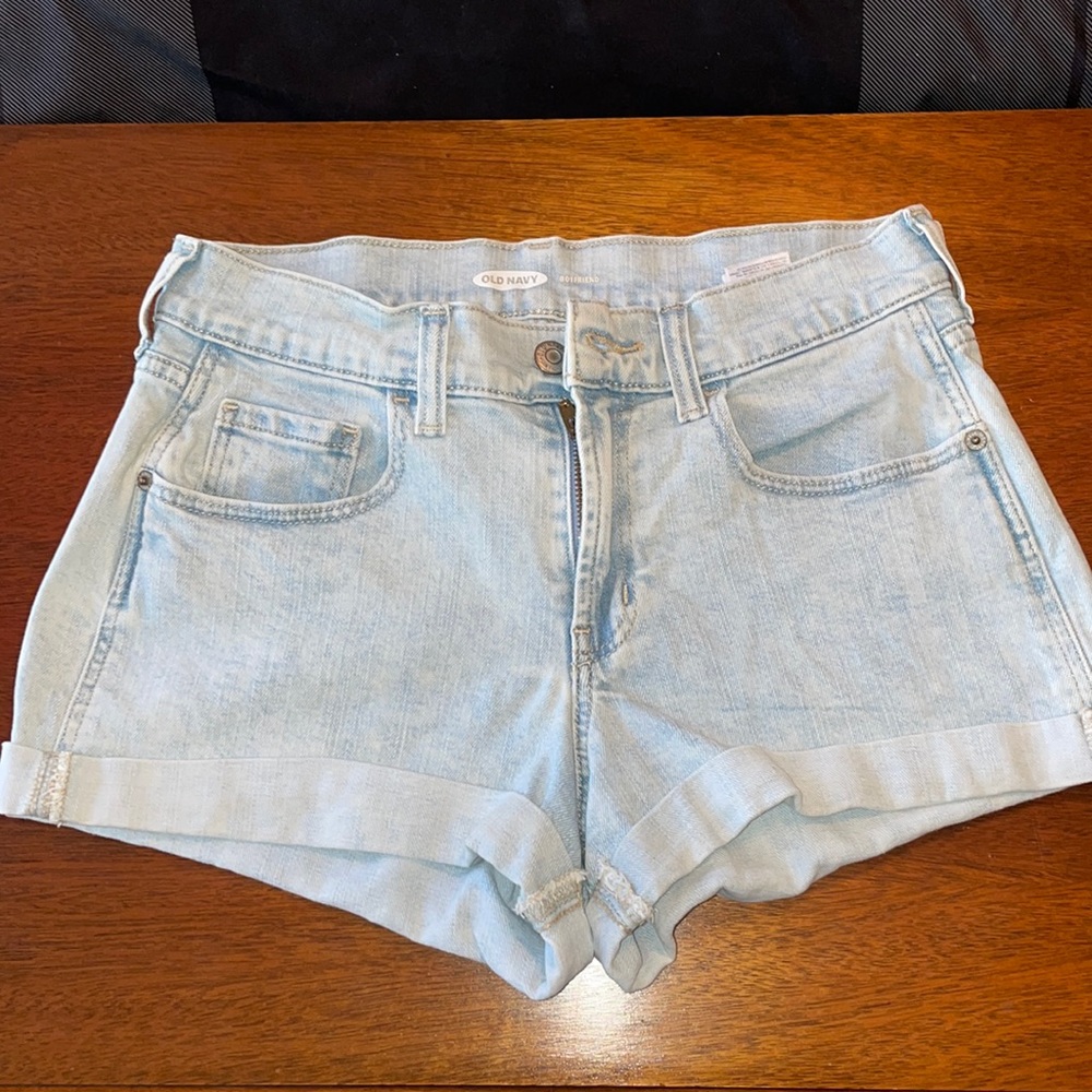 Light wash jean shorts!